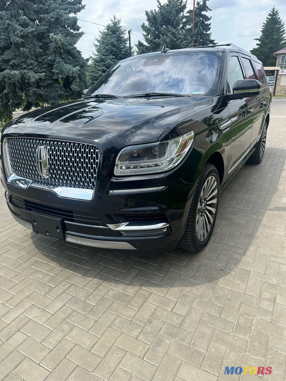 2019' Lincoln Navigator photo #3