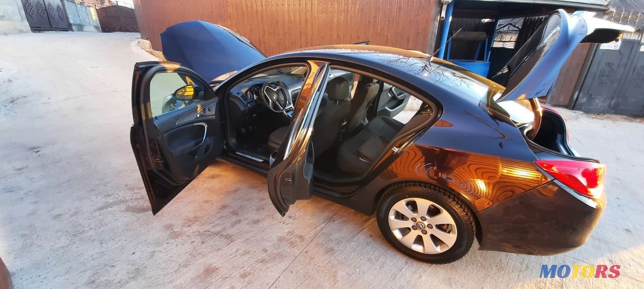 2012' Opel Insignia photo #3