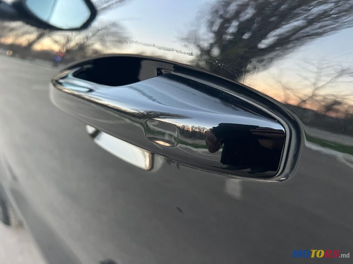 2021' Volvo XC40 photo #6