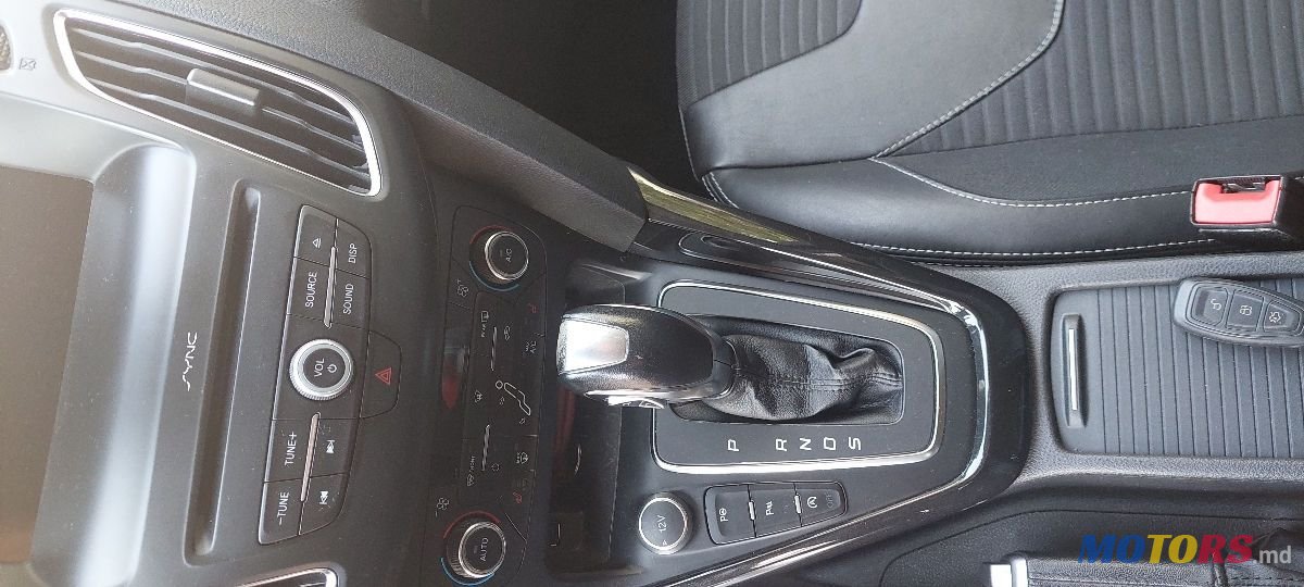 2016' Ford Focus photo #6