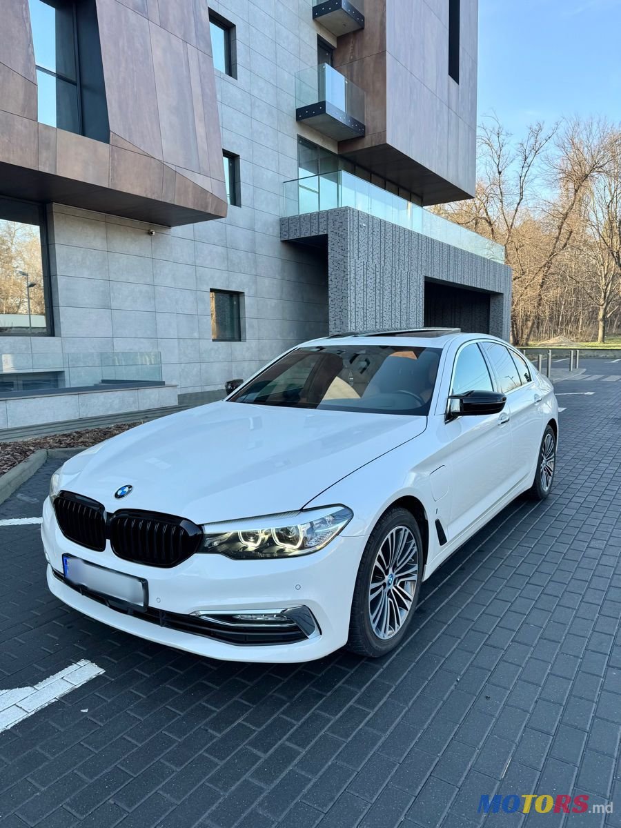 2017' BMW 5 Series photo #1