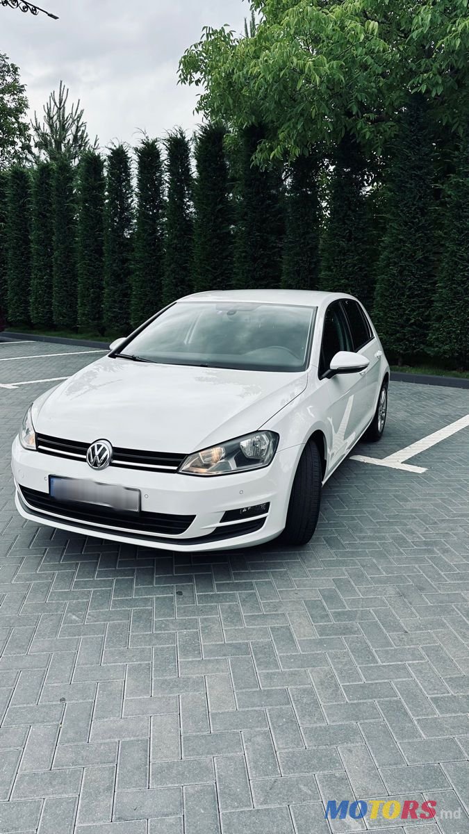 2012' Volkswagen Golf photo #2