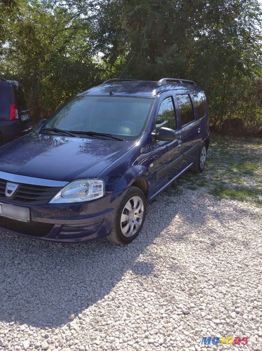 2009' Dacia Logan Mcv photo #3