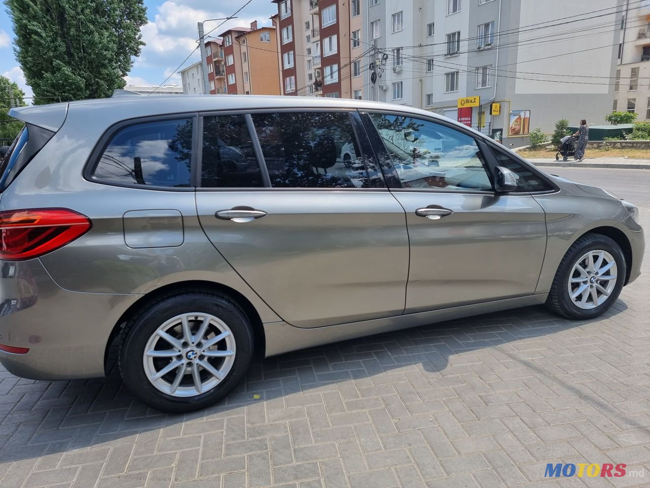 2016' BMW 216 Gran Tourer photo #4