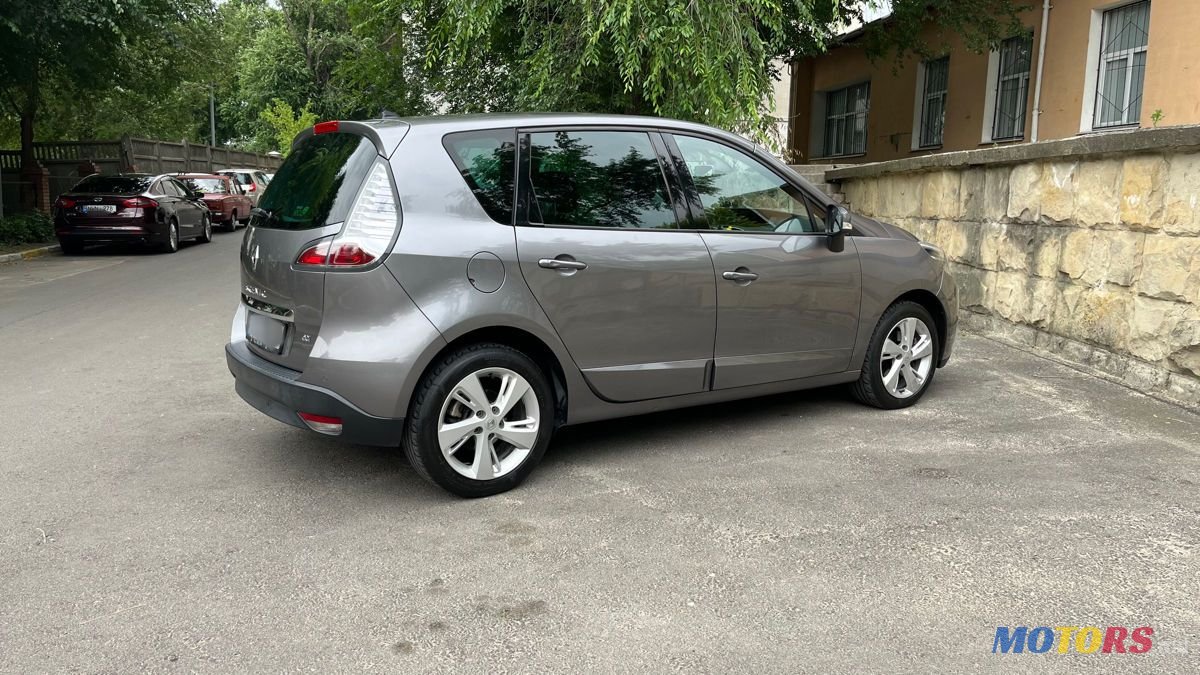 2013' Renault Scenic photo #6