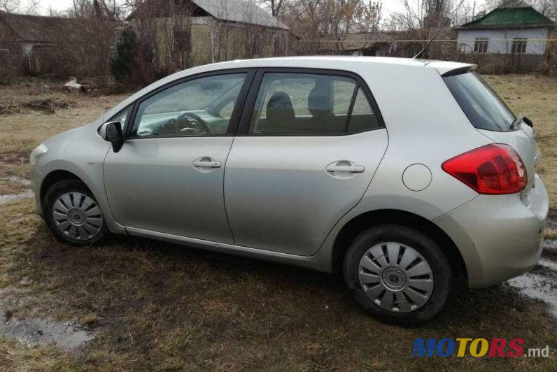 2008' Toyota Auris photo #1