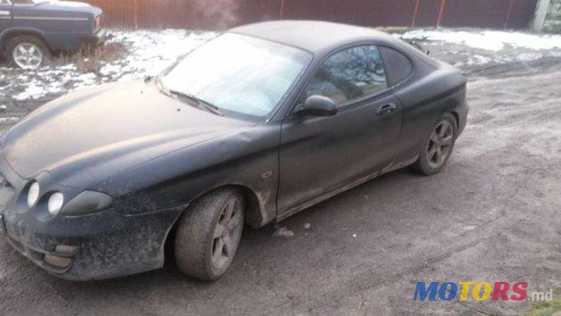 2000' Hyundai Coupe photo #1