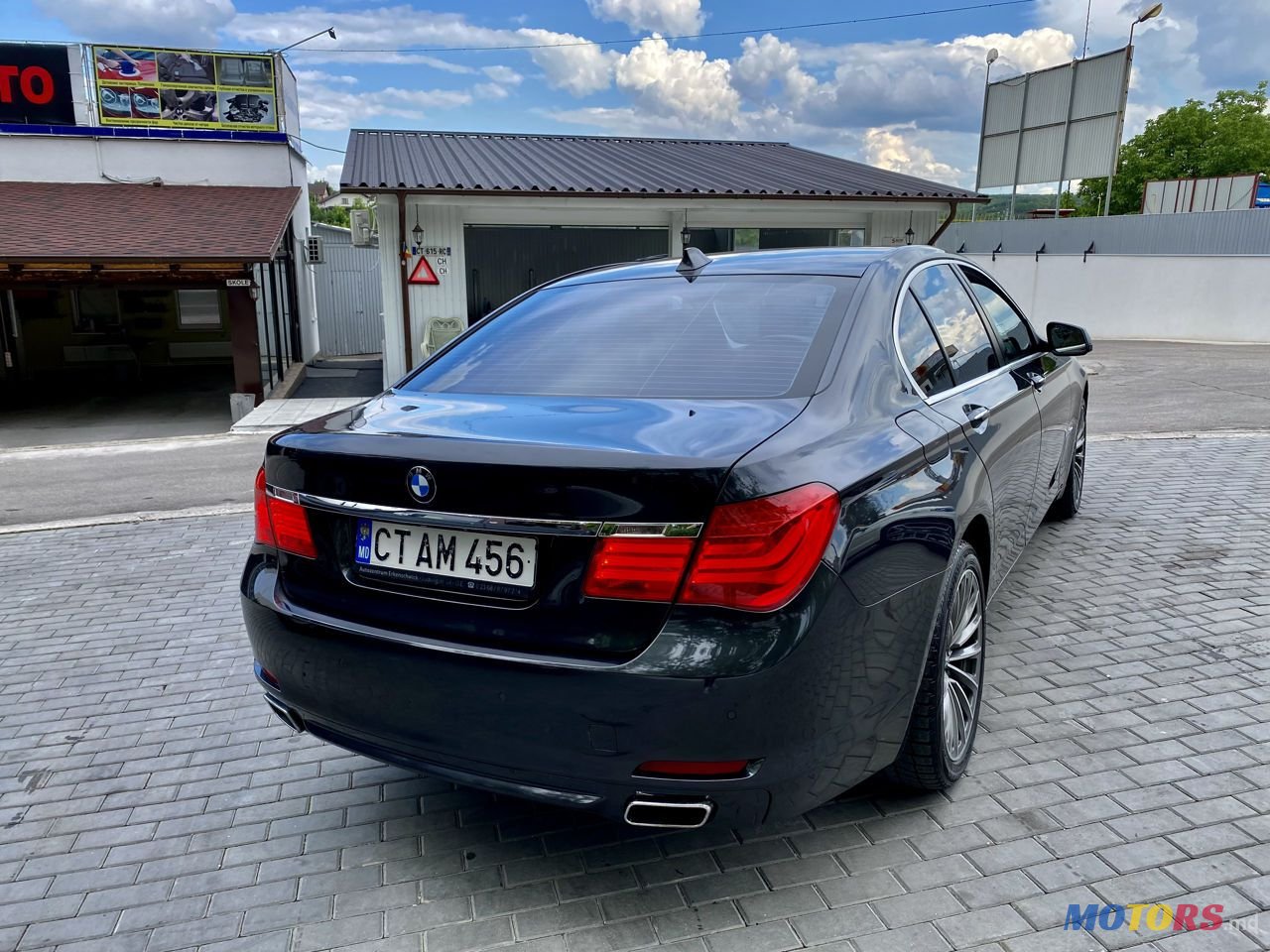 2009' BMW 7 Series photo #4