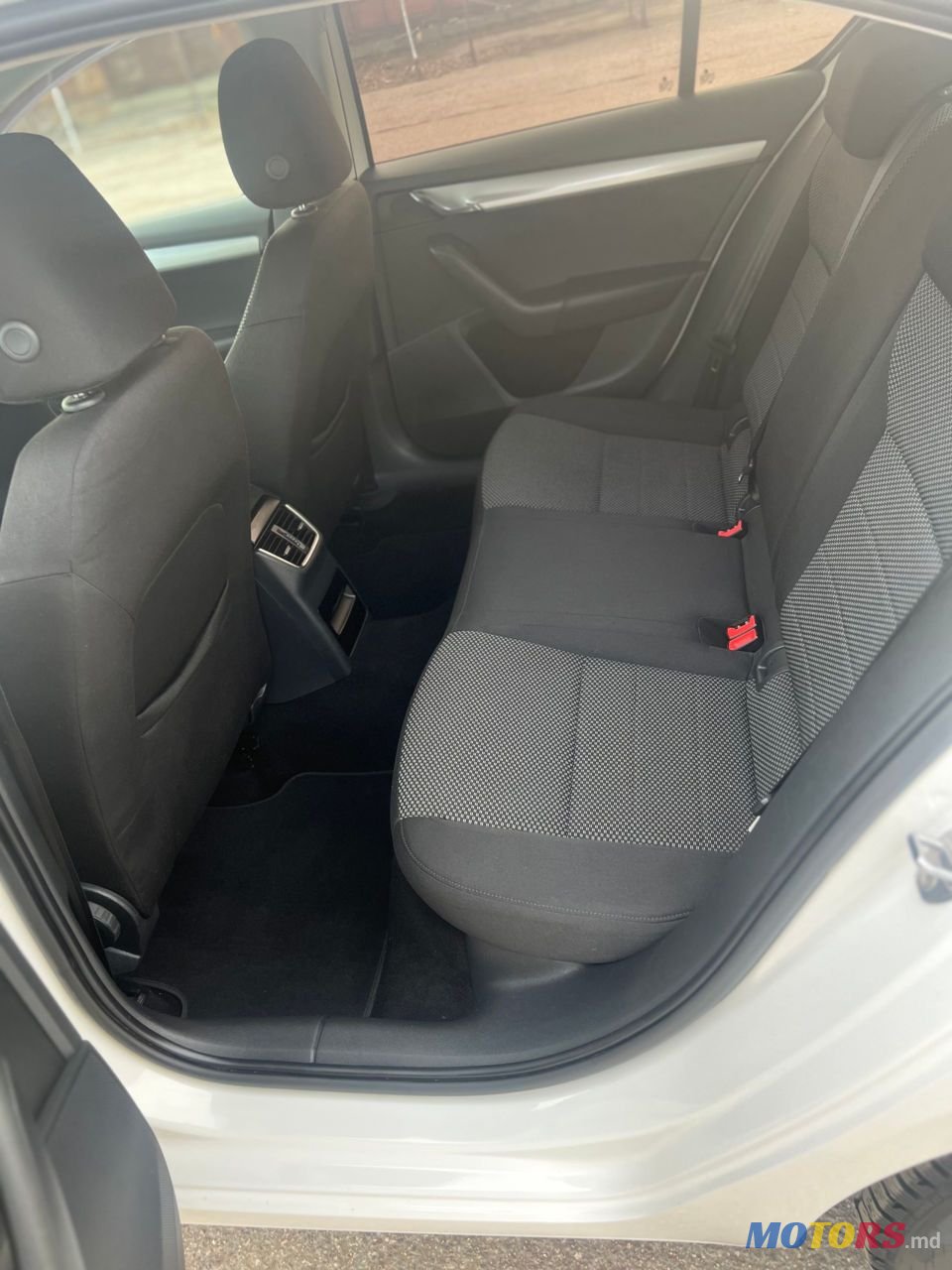 2014' Skoda Octavia photo #6