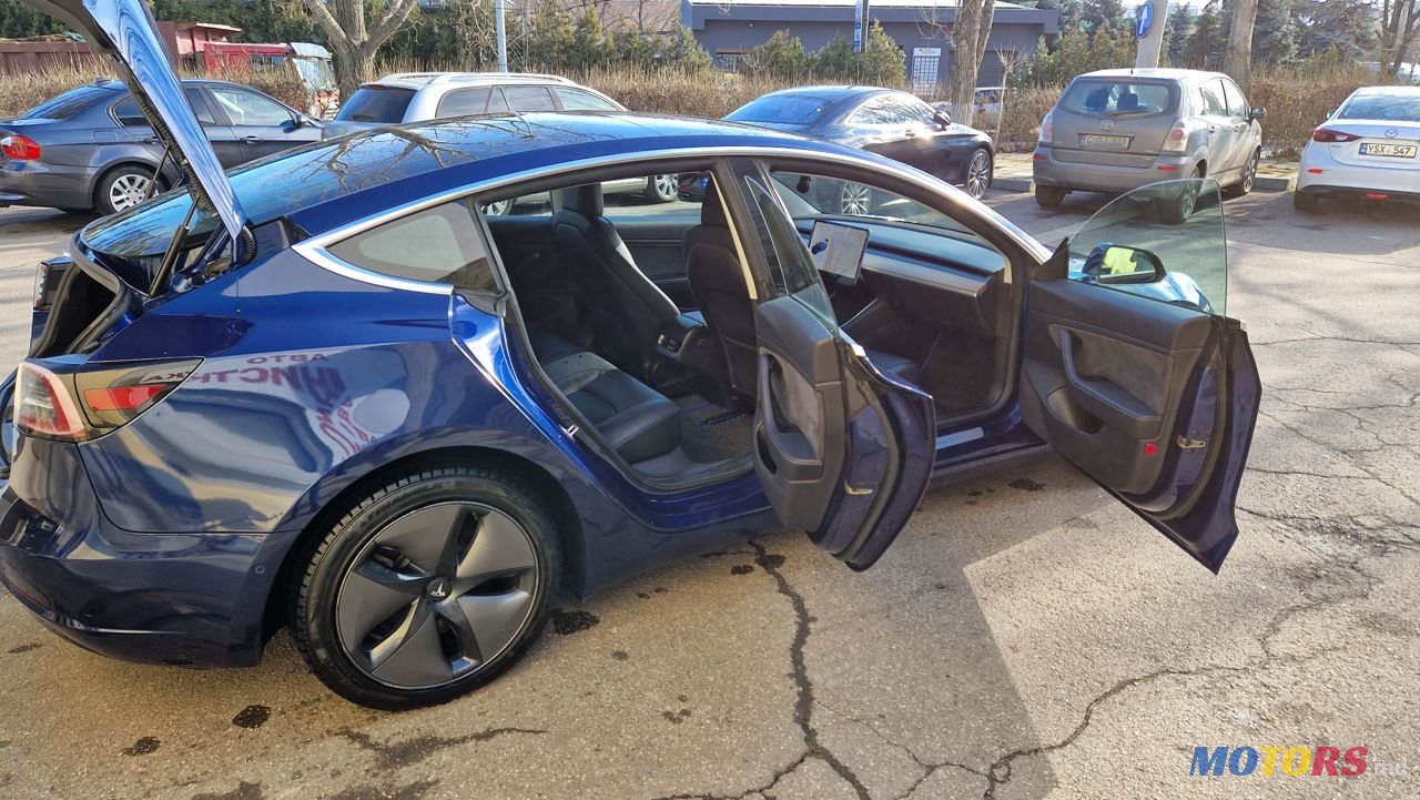 2019' Tesla Model 3 photo #4