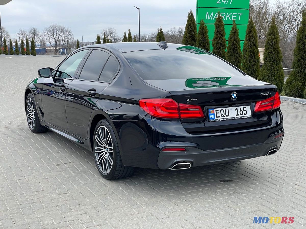 2020' BMW 5 Series photo #4