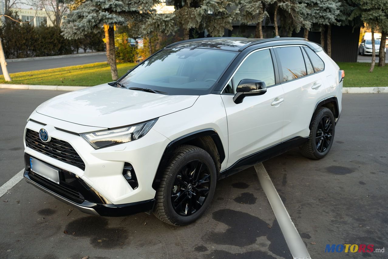 2023' Toyota RAV4 photo #2