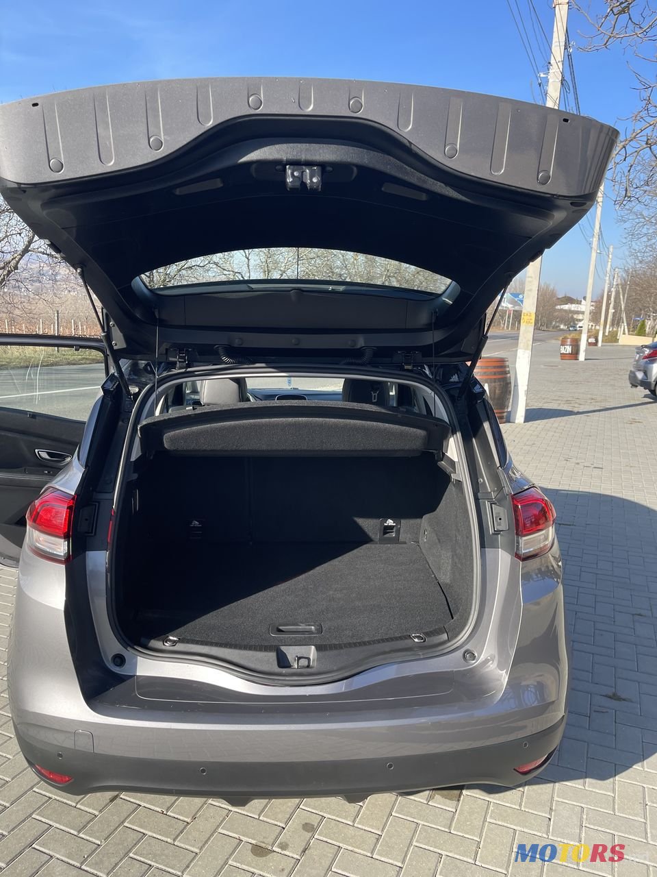 2017' Renault Scenic photo #3