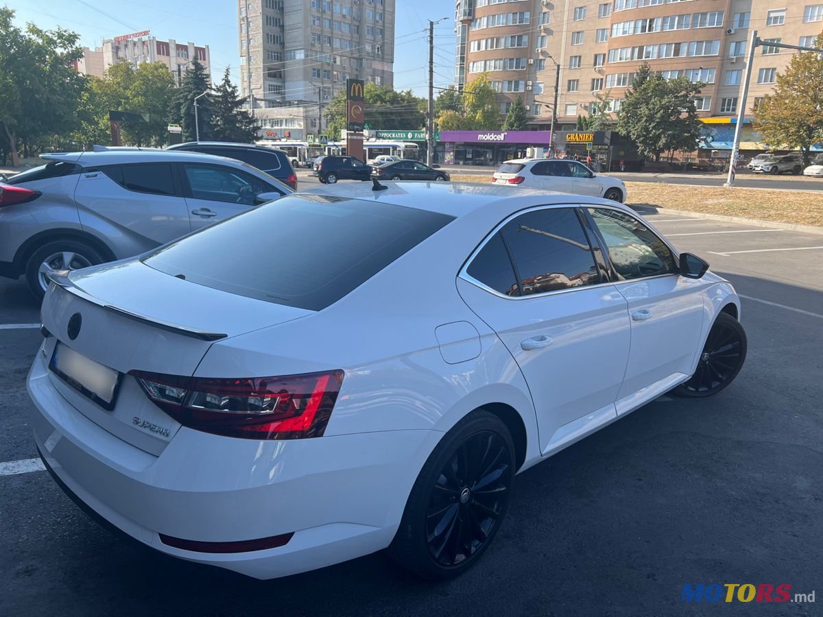 2019' Skoda Superb photo #4