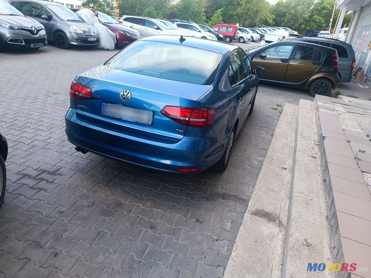 2015' Volkswagen Jetta photo #3