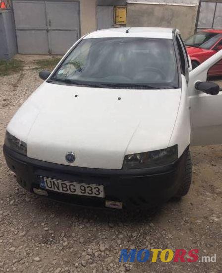 2001' Fiat Punto photo #1