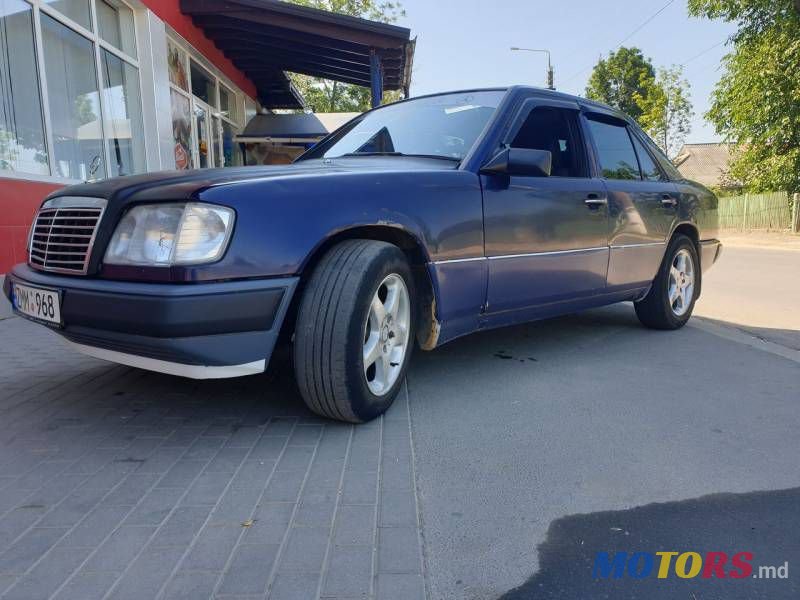 1994' Mercedes-Benz 124 photo #2