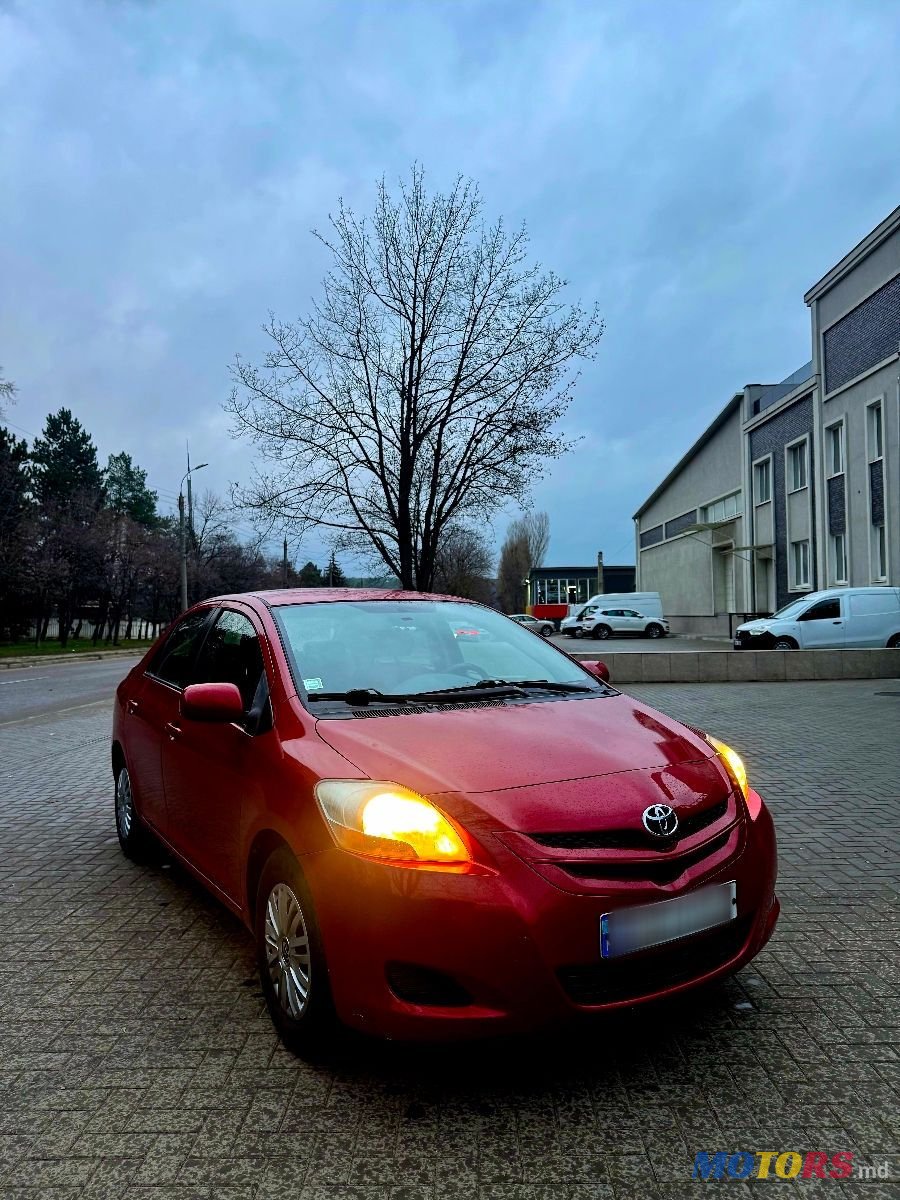 2008' Toyota Yaris photo #2