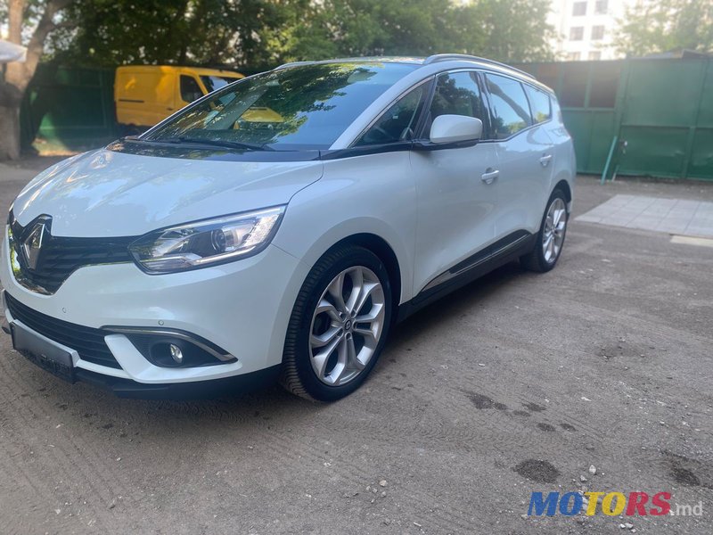 2017' Renault Grand Scenic photo #3