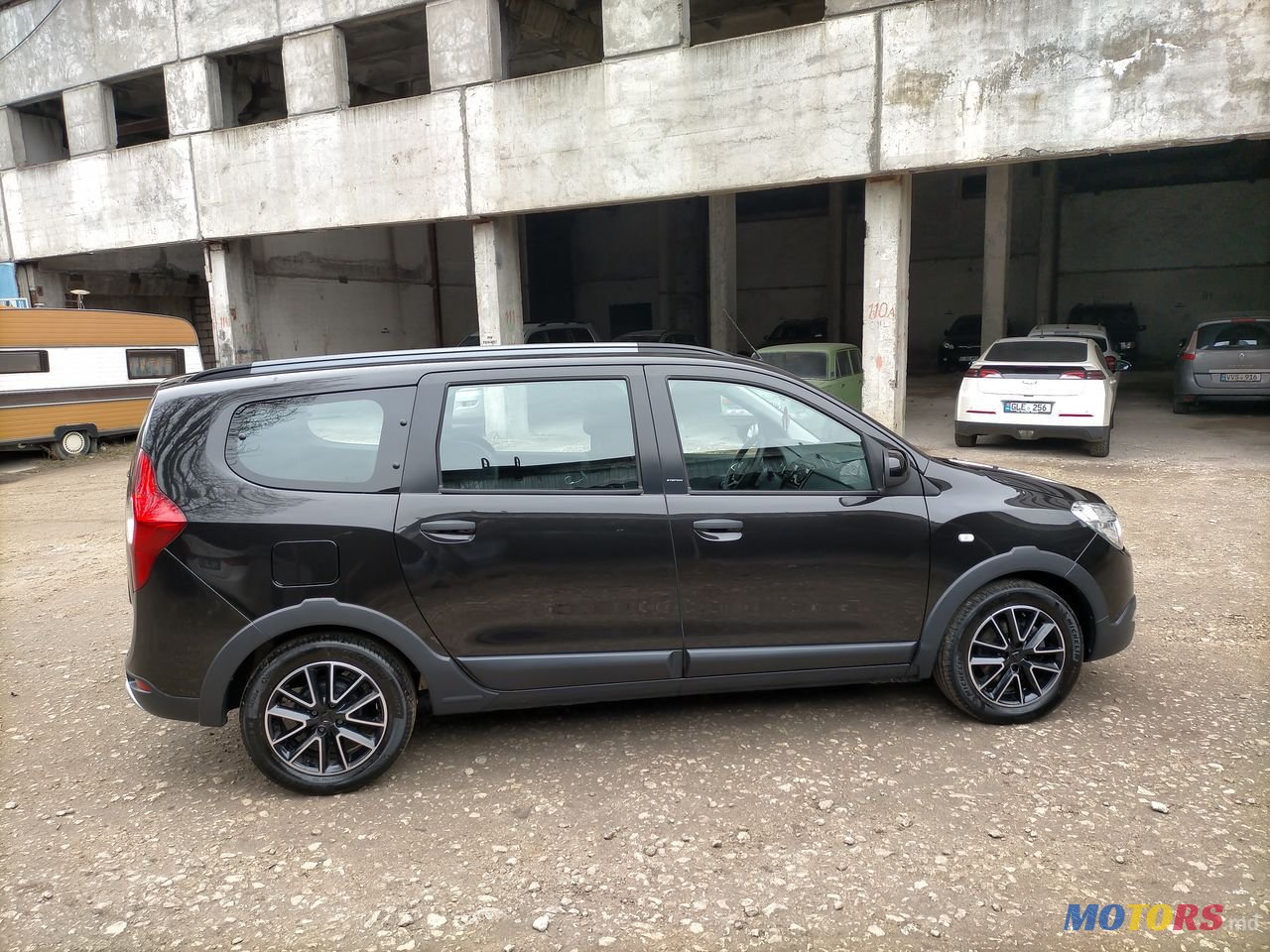 2018' Dacia Lodgy photo #2