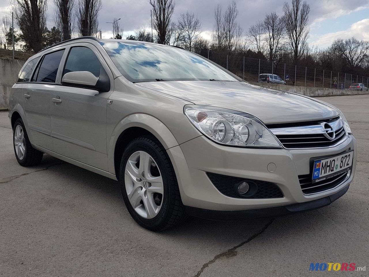 2009' Opel Astra photo #2