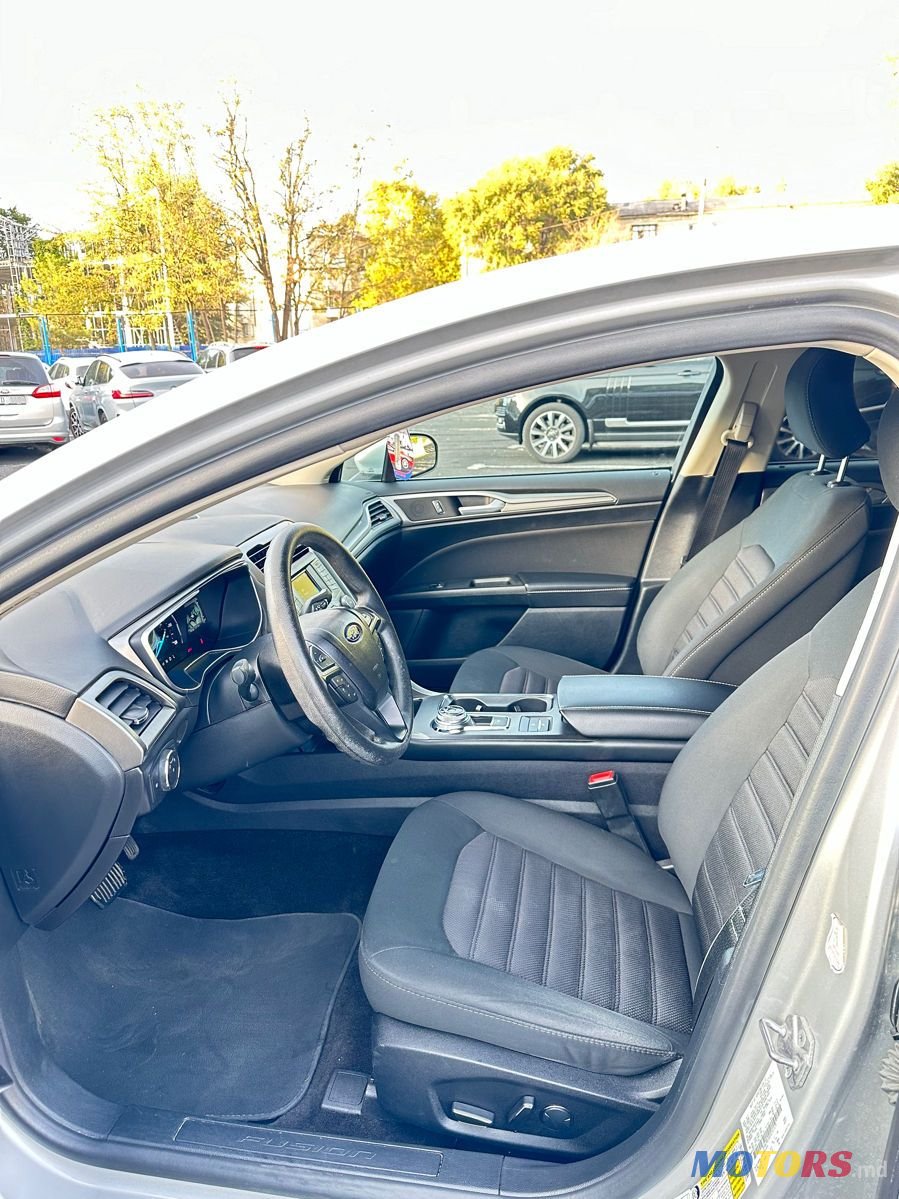 2017' Ford Fusion photo #5