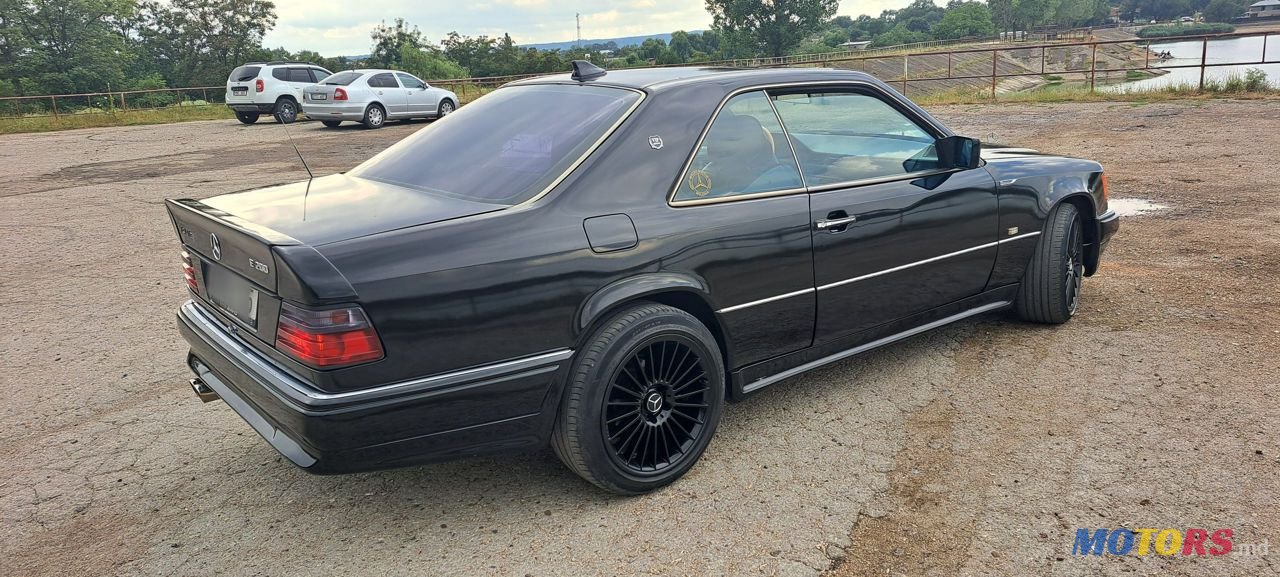 1991' Mercedes-Benz E-Class photo #2