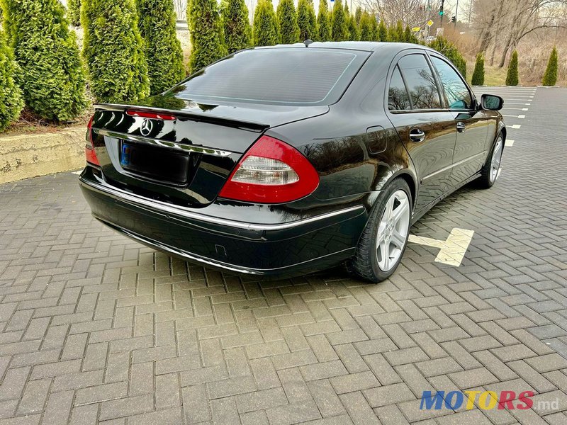 2006' Mercedes-Benz E Класс photo #1