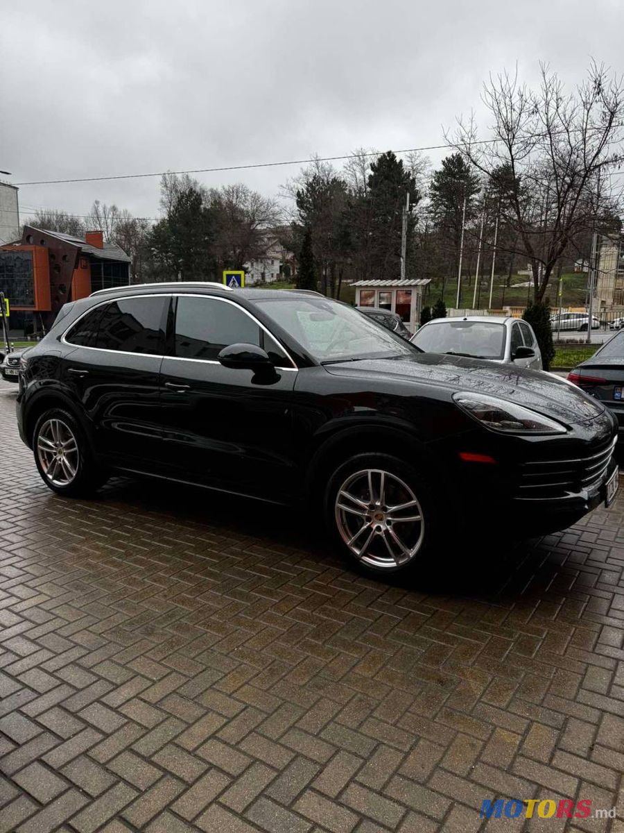 2018' Porsche Cayenne photo #3