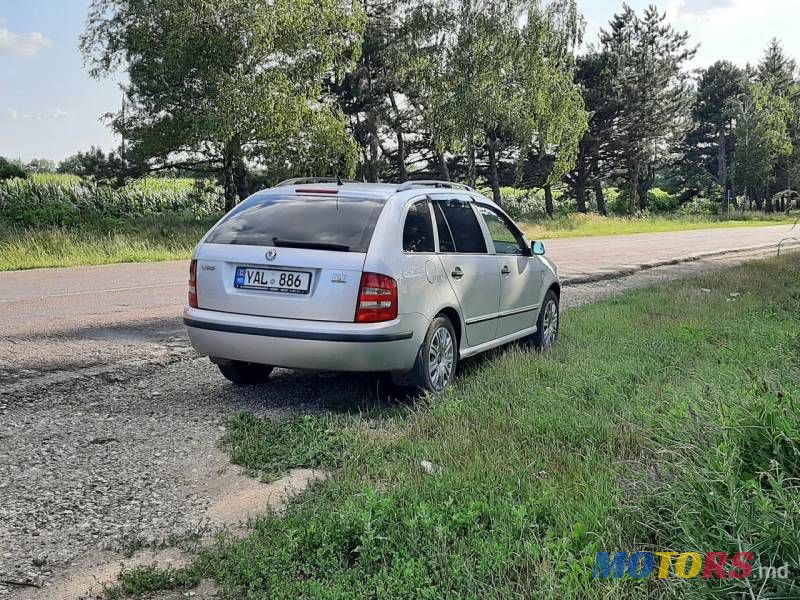 2004' Skoda Fabia photo #2