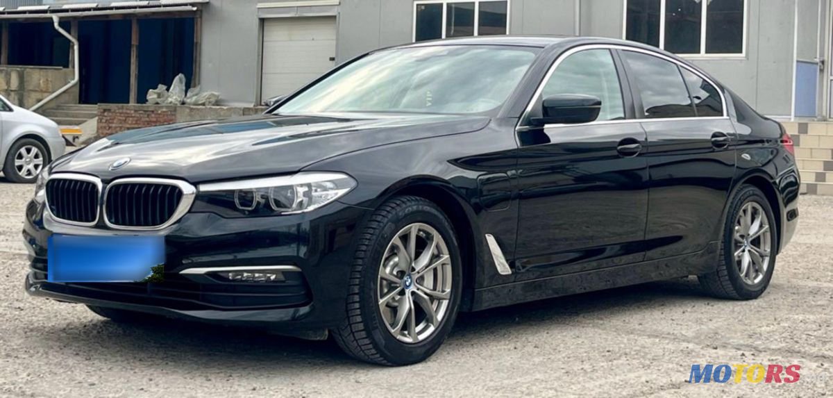 2019' BMW 5 Series photo #4