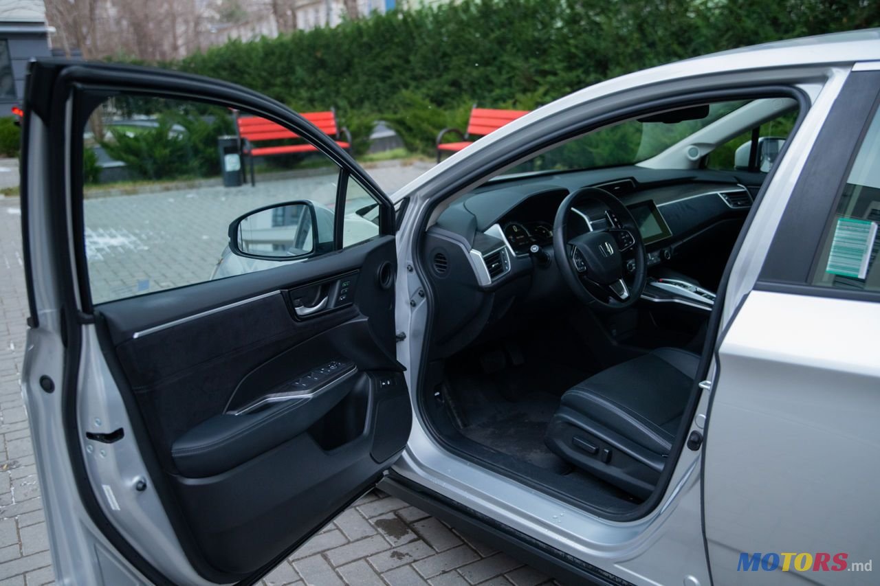 2017' Honda Clarity photo #2