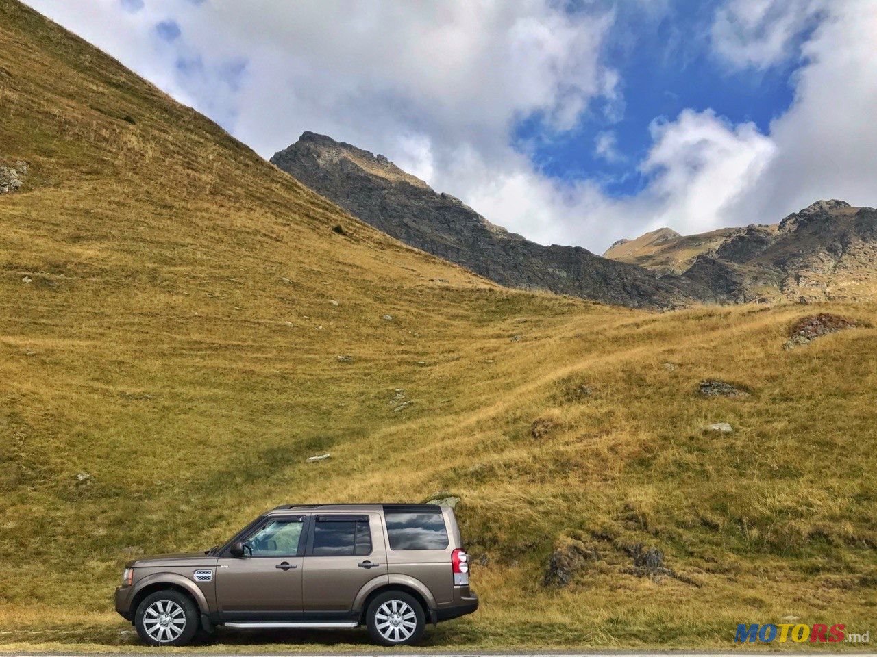 2013' Land Rover Discovery photo #3