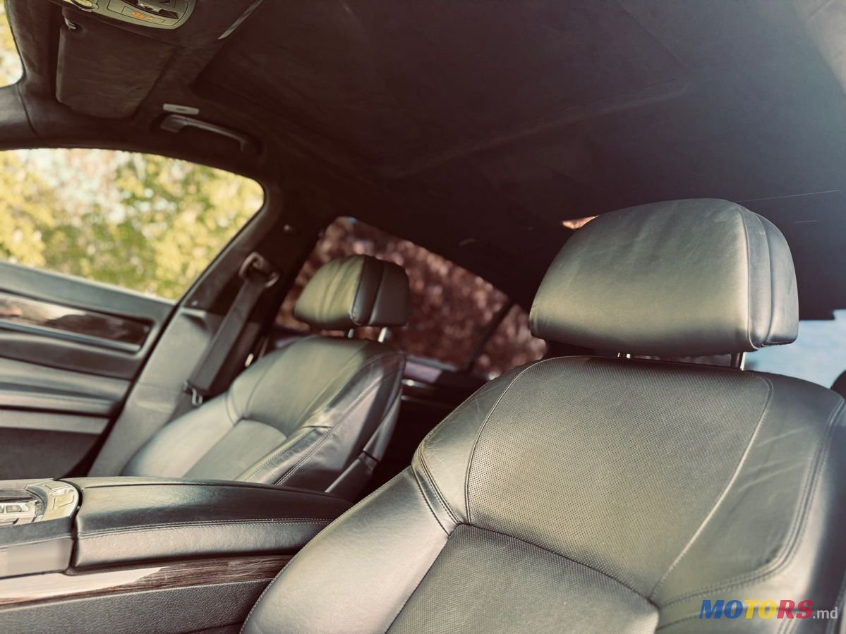 2013' BMW 7 Series photo #6
