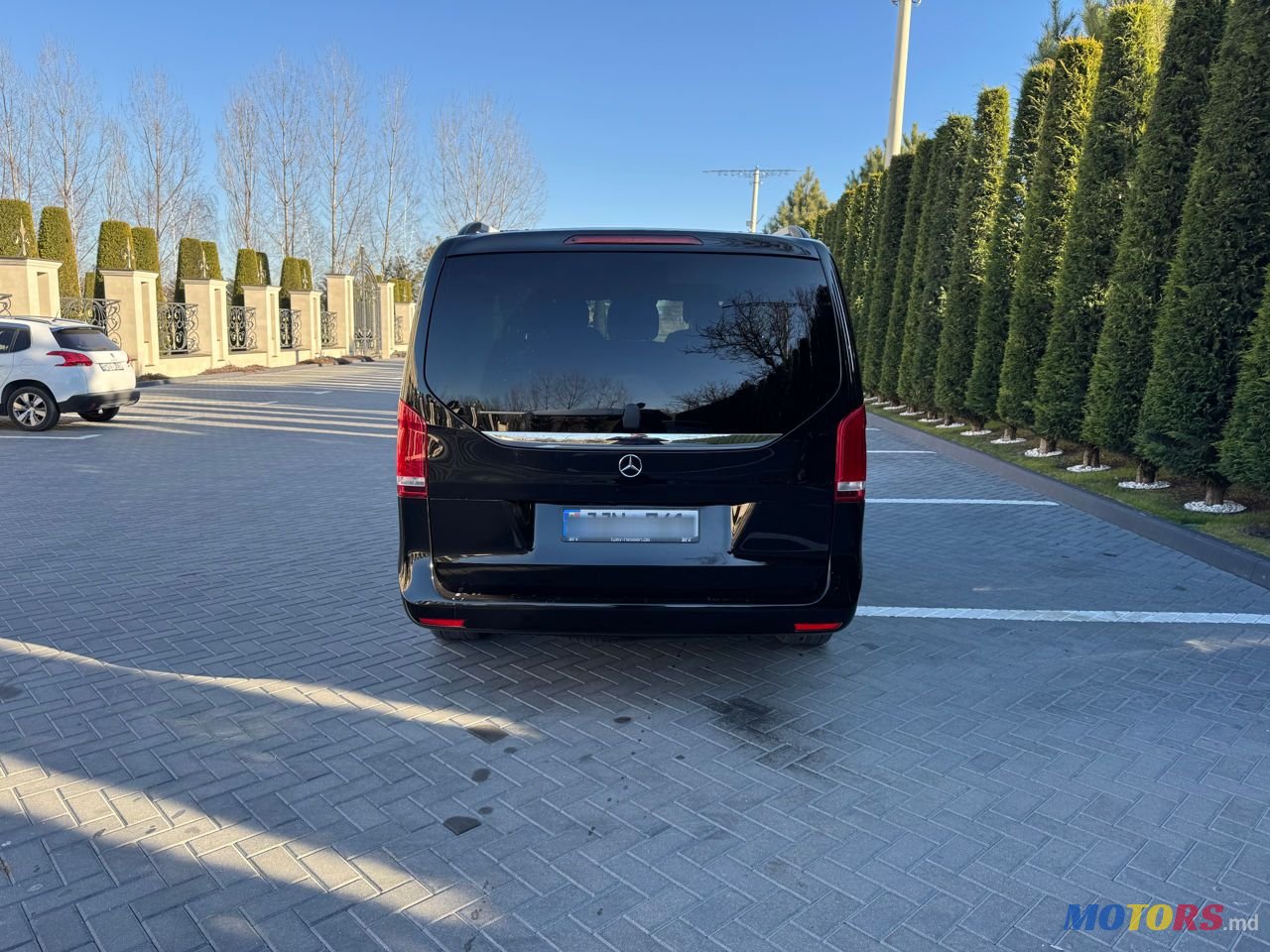 2017' Mercedes-Benz V-Class photo #6