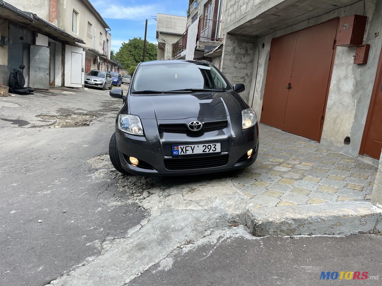 2007' Toyota Auris photo #2