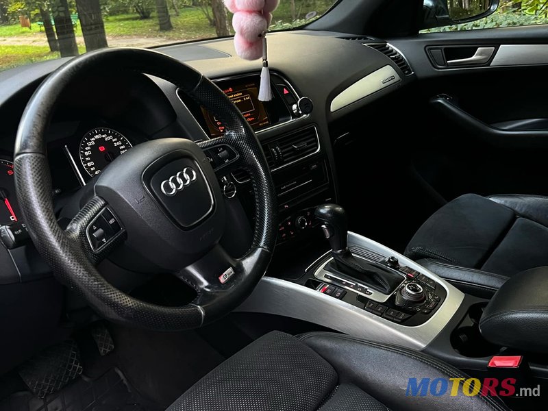 2011' Audi Q5 photo #5