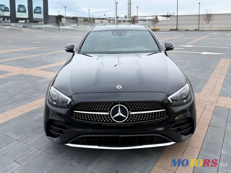 2021' Mercedes-Benz E-Class photo #3