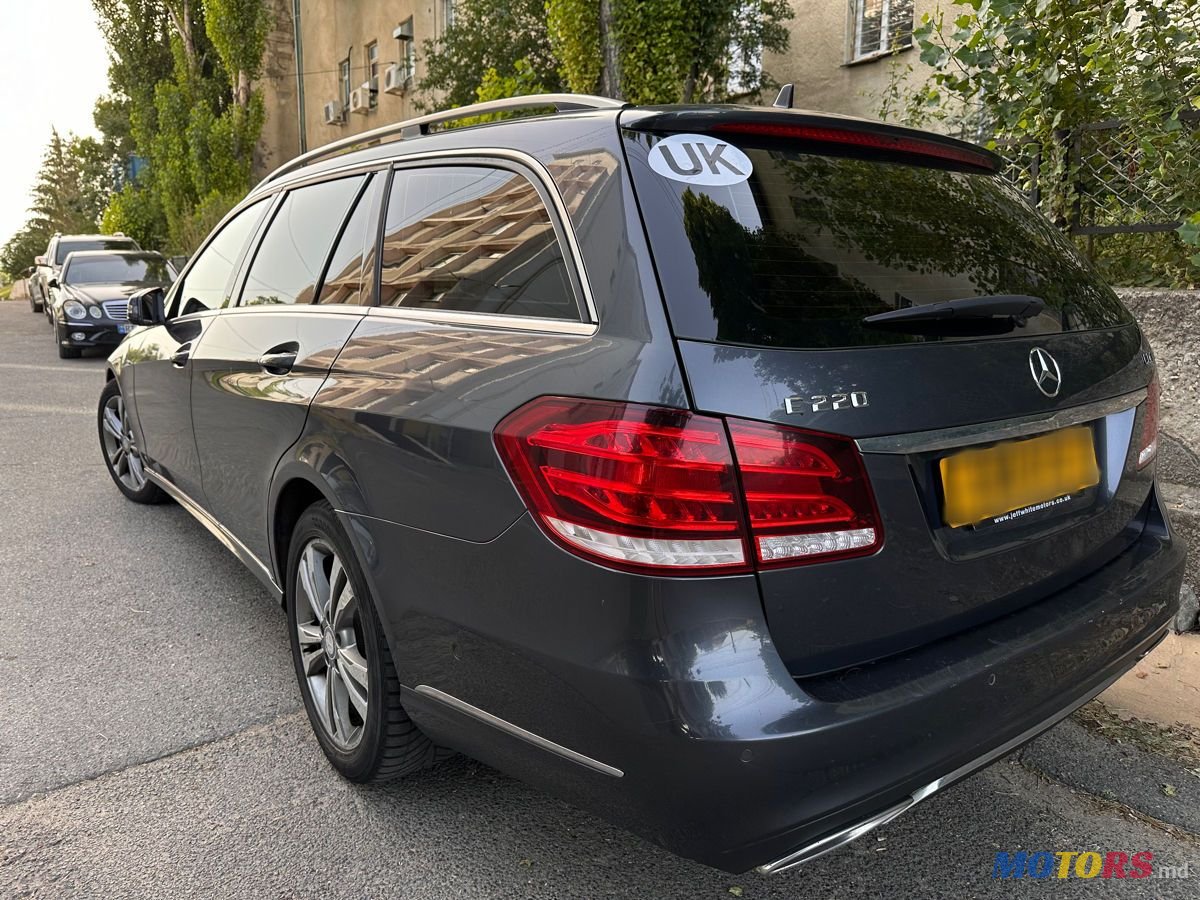2014' Mercedes-Benz E-Class Wagon photo #2