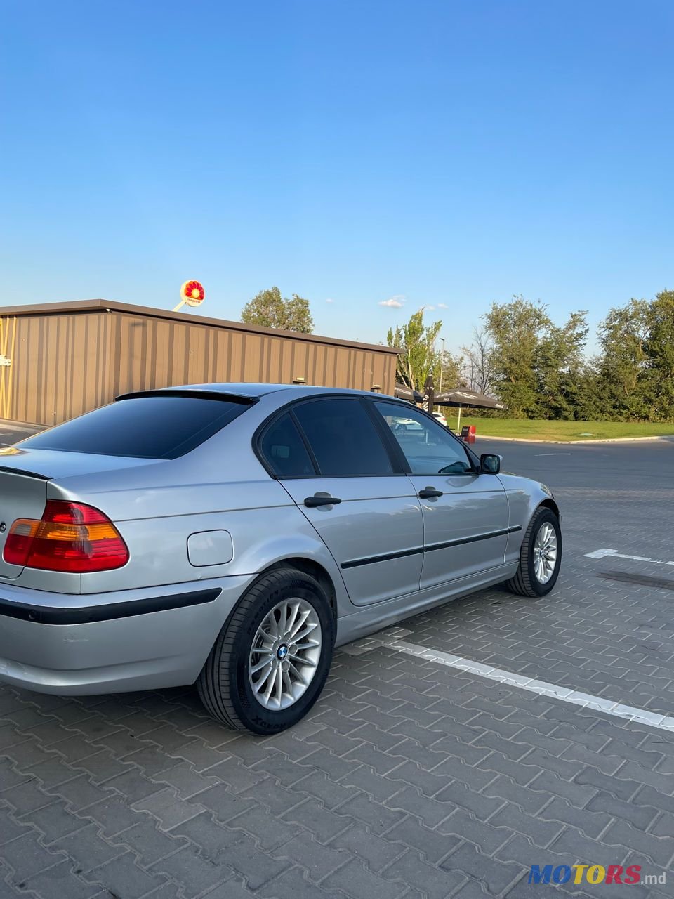 2004' BMW 3 Series photo #3