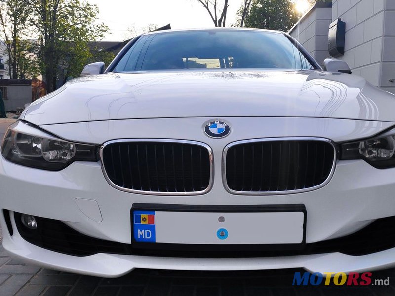 2012' BMW 3 Series photo #3