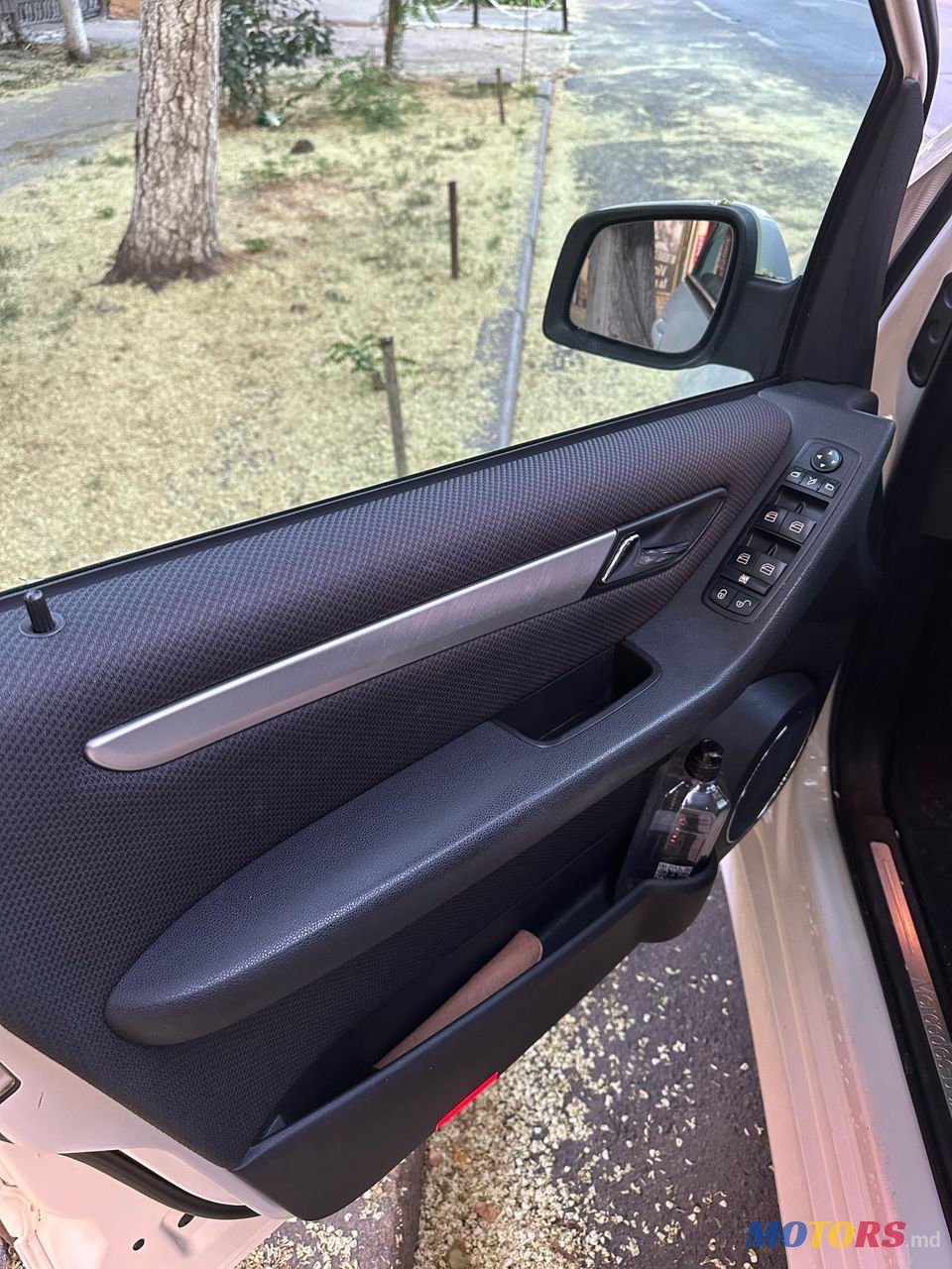 2011' Mercedes-Benz B-Class photo #6