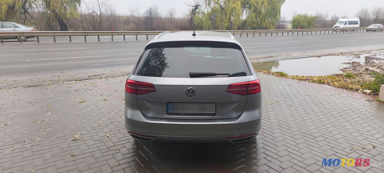 2018' Volkswagen Passat photo #3