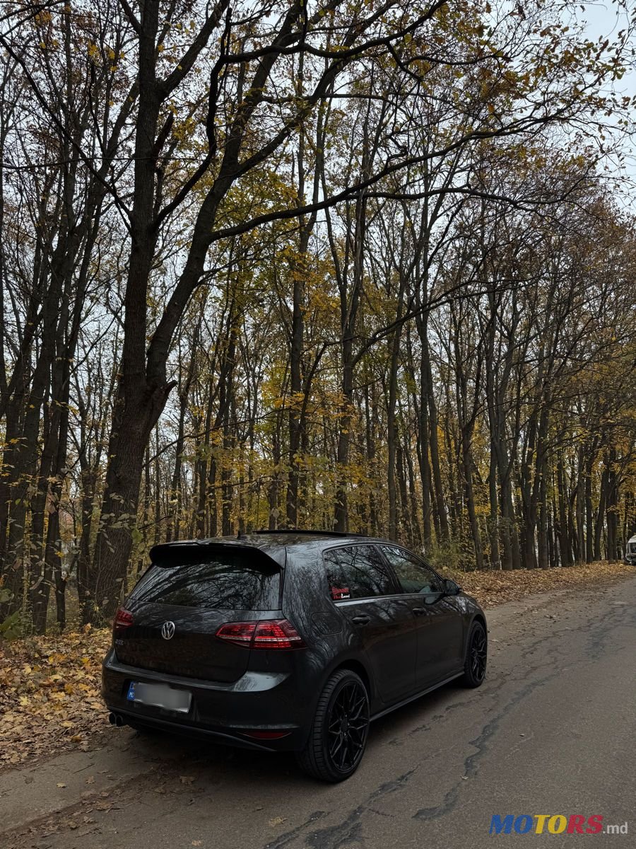 2015' Volkswagen Golf photo #6