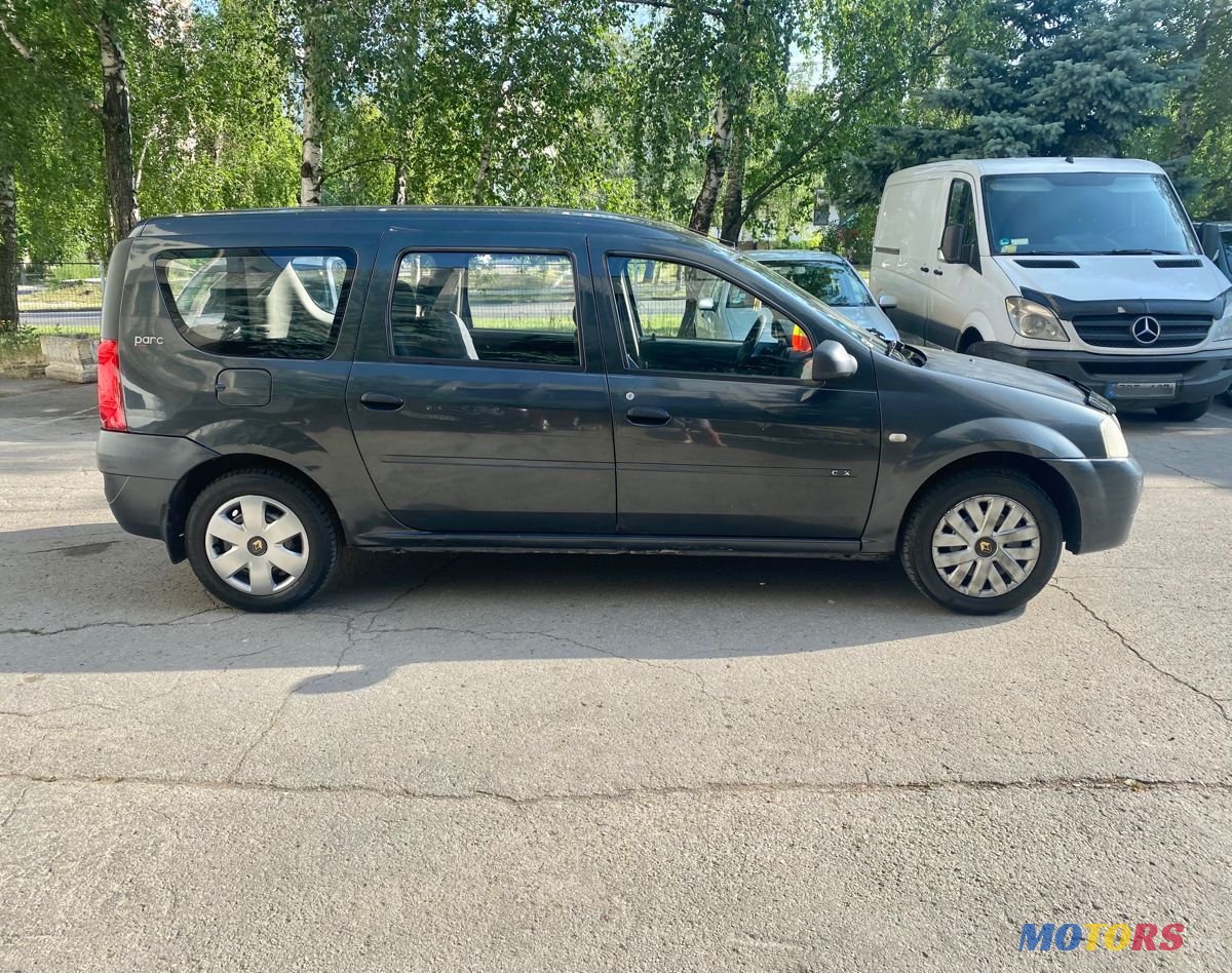 2008' Dacia Logan Mcv photo #1