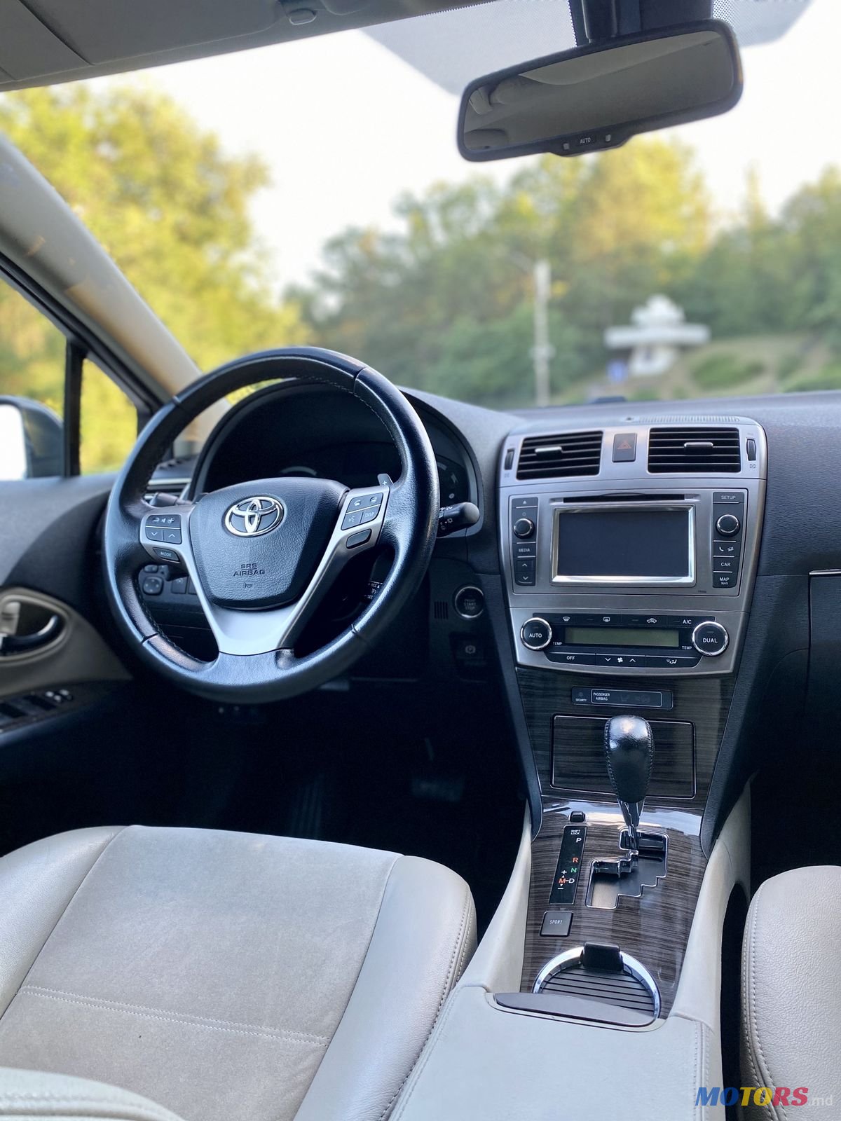 2012' Toyota Avensis photo #7