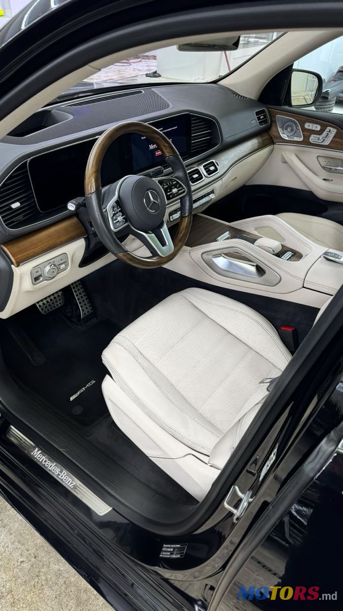 2019' Mercedes-Benz Gls-Class photo #6