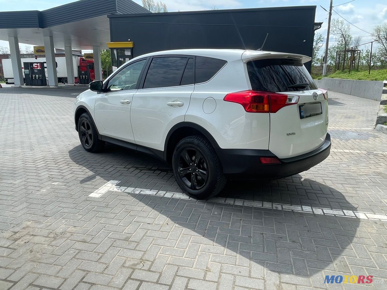 2014' Toyota RAV4 photo #5