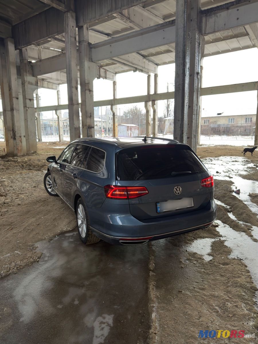 2016' Volkswagen Passat photo #4