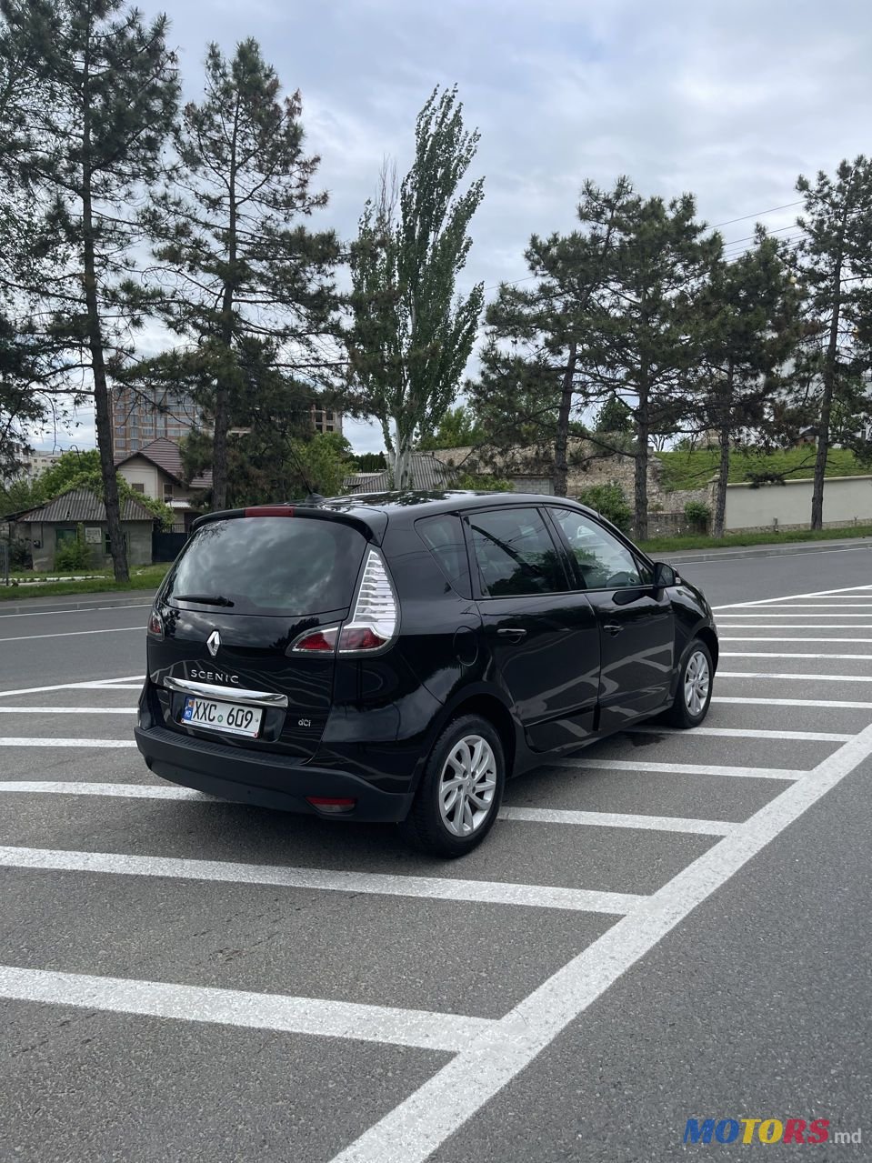 2012' Renault Scenic photo #2